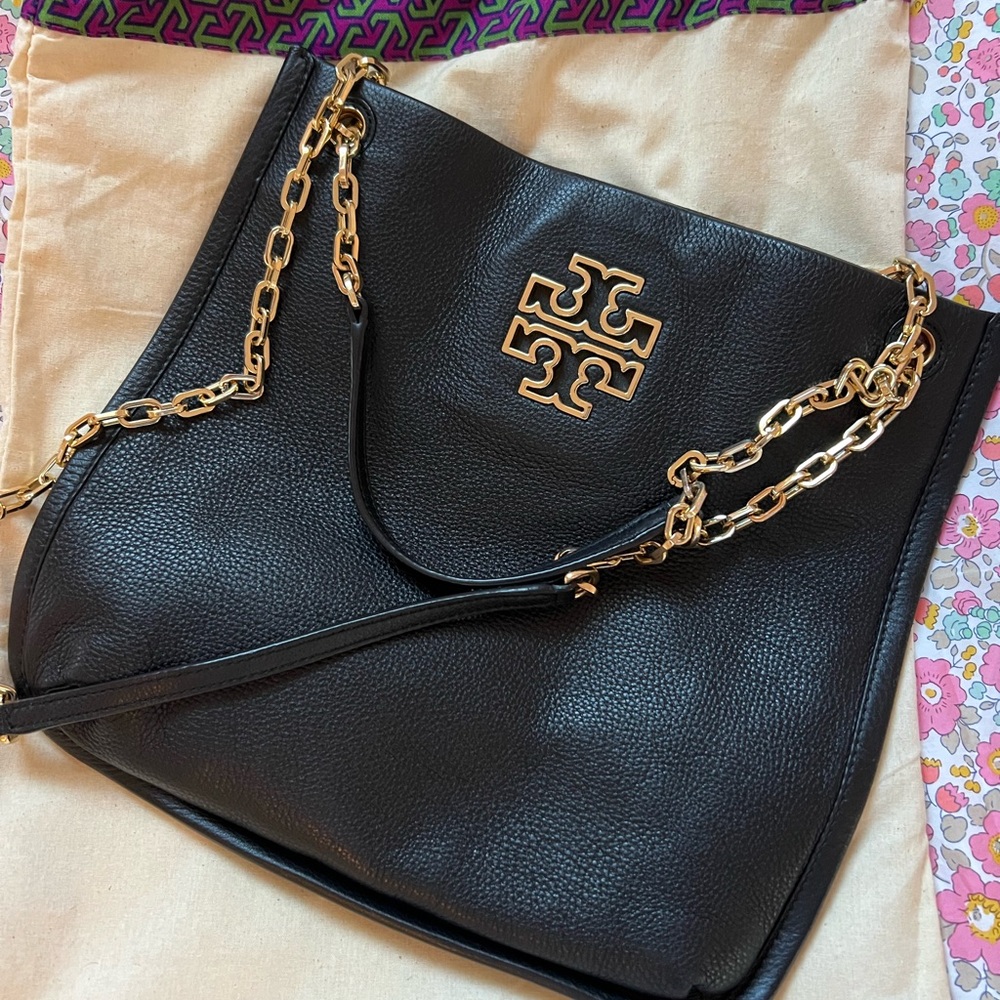 Tory Burch Black and Gold Shoulder Bag with Chain Strap